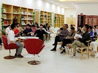 我校开展青年教师读书分享会